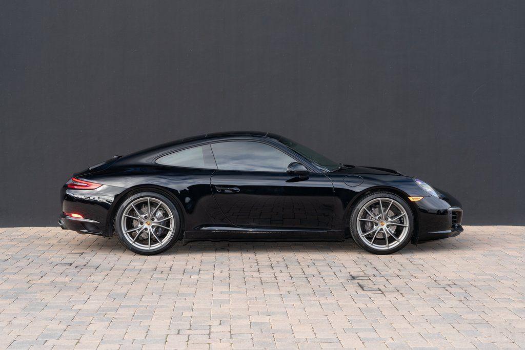 Porsche 2019 911 Carrera