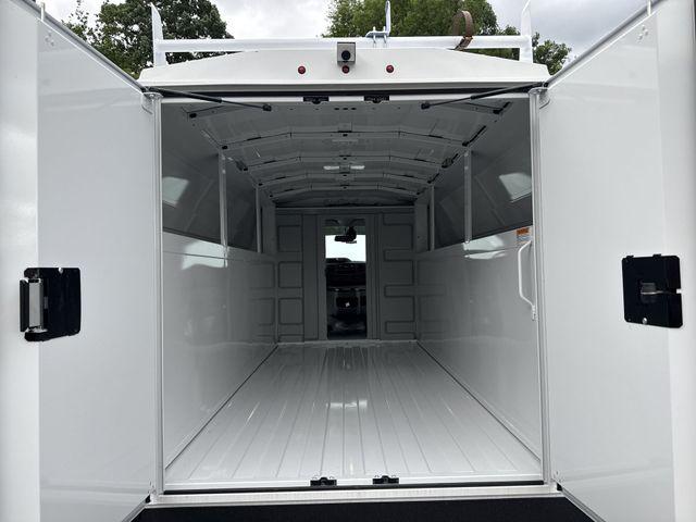 2026 Ford E-350 Cutaway Base