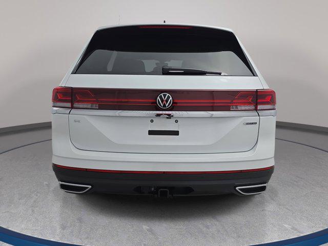 2026 Volkswagen Atlas SE with Technology