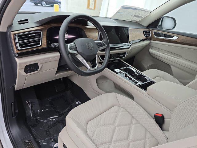 2026 Volkswagen Atlas SE with Technology