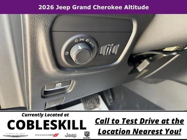 2026 Jeep Grand Cherokee Altitude 4x4