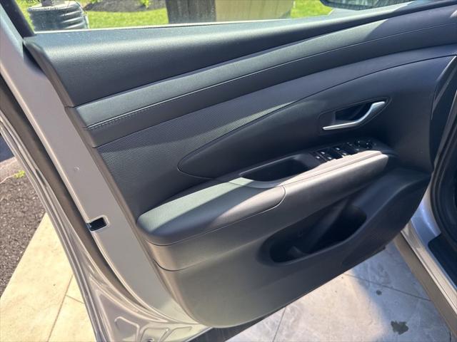 2026 Hyundai Tucson Hybrid Blue SE