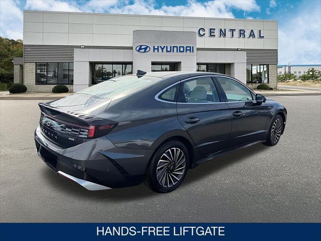 2025 Hyundai Sonata Hybrid Limited
