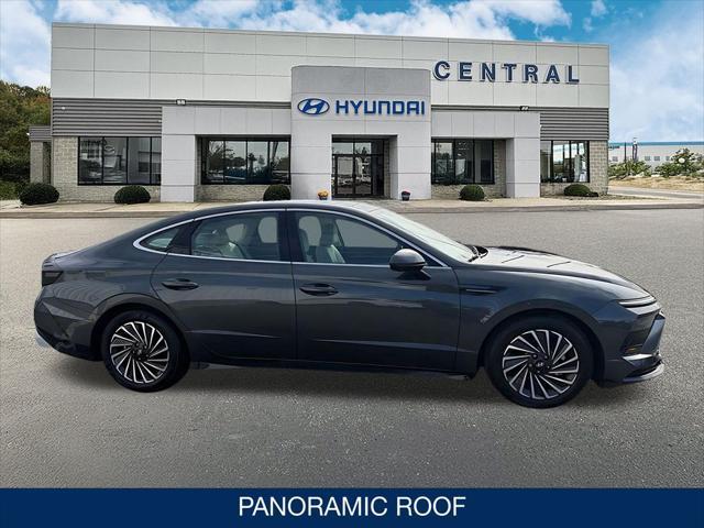 2025 Hyundai Sonata Hybrid Limited