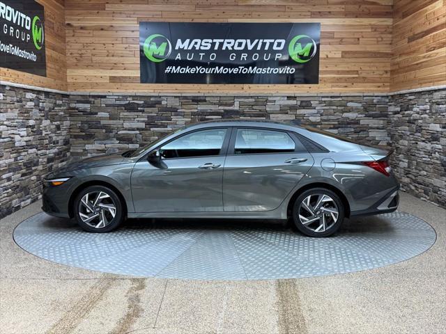 2025 Hyundai Elantra Hybrid SEL Sport