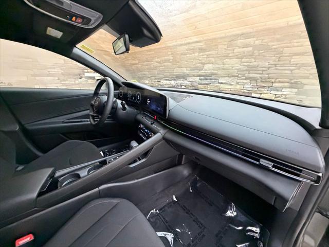 2025 Hyundai Elantra Hybrid SEL Sport