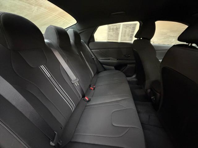 2025 Hyundai Elantra Hybrid SEL Sport