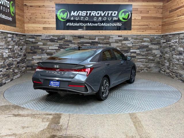 2025 Hyundai Elantra Hybrid SEL Sport