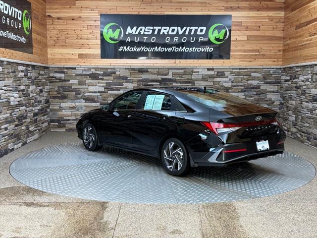 2025 Hyundai Elantra Hybrid Limited
