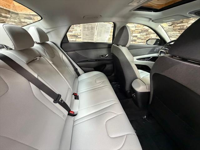 2025 Hyundai Elantra Hybrid Limited