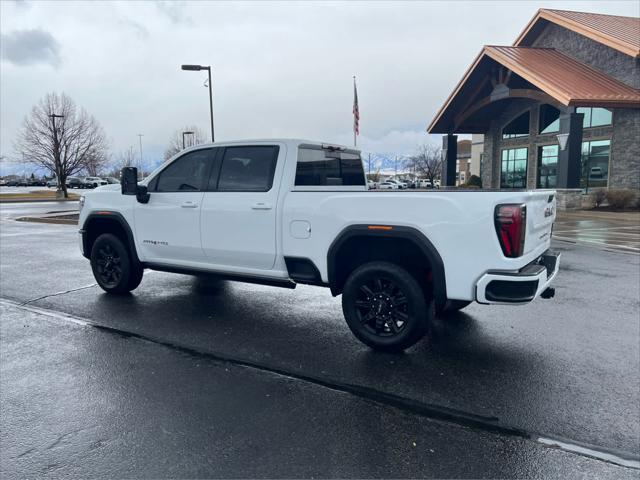 2024 GMC Sierra 2500HD 4WD Crew Cab Standard Bed AT4