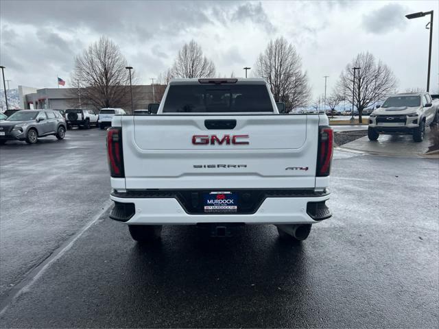 2024 GMC Sierra 2500HD 4WD Crew Cab Standard Bed AT4