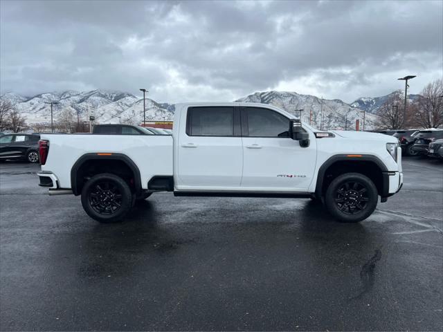 2024 GMC Sierra 2500HD 4WD Crew Cab Standard Bed AT4