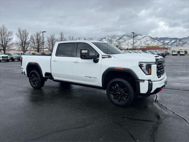 2024 GMC Sierra 2500HD 4WD Crew Cab Standard Bed AT4