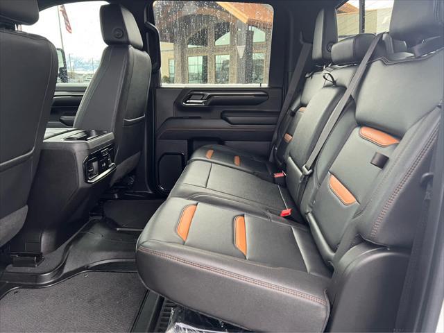 2024 GMC Sierra 2500HD 4WD Crew Cab Standard Bed AT4