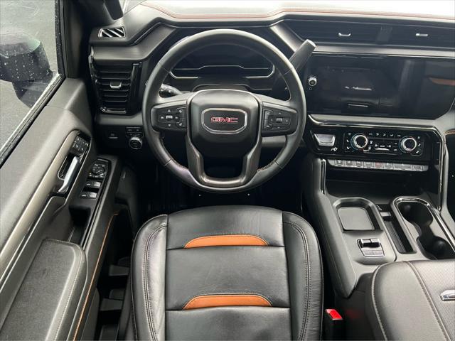 2024 GMC Sierra 2500HD 4WD Crew Cab Standard Bed AT4