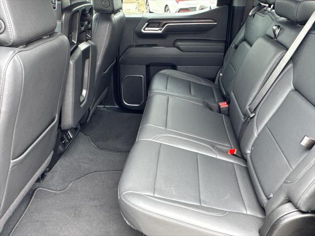 2025 GMC Sierra 1500 4WD Crew Cab Short Box SLT
