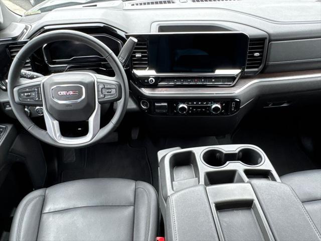 2025 GMC Sierra 1500 4WD Crew Cab Short Box SLT