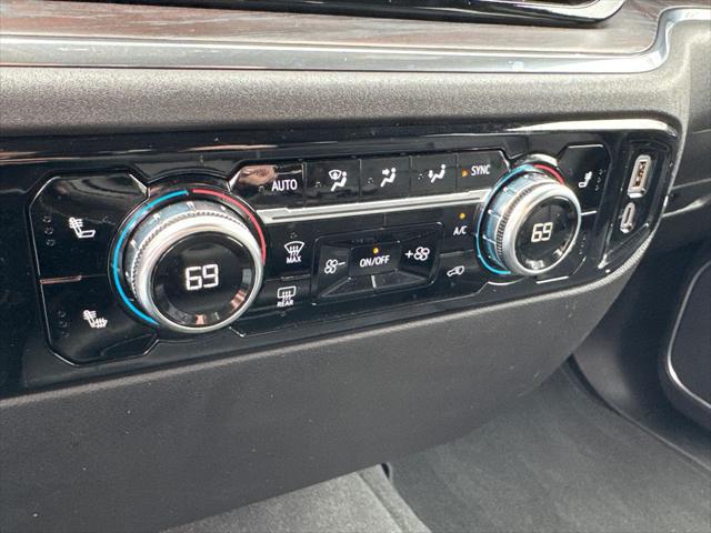 2025 GMC Sierra 1500 4WD Crew Cab Short Box SLT