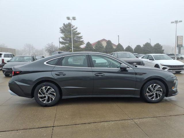 2026 Hyundai Sonata Hybrid Blue