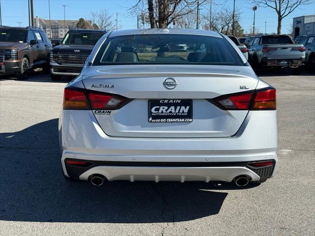 2023 Nissan Altima SL FWD