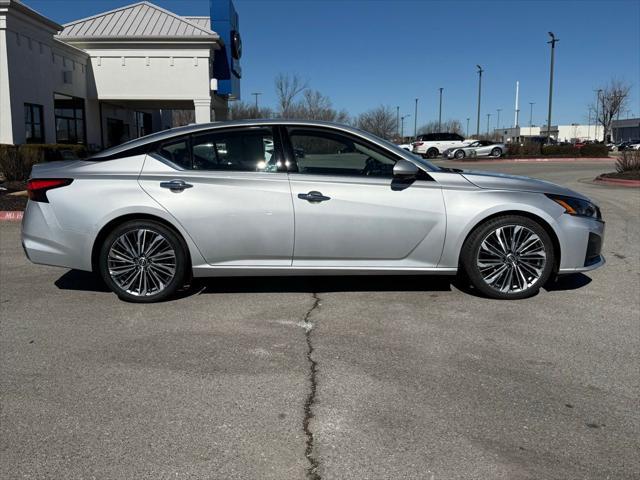 2023 Nissan Altima SL FWD