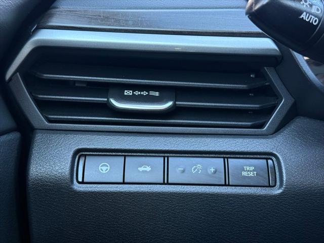 2023 Nissan Altima SL FWD
