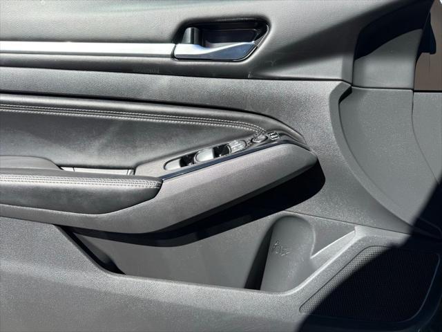2023 Nissan Altima SL FWD