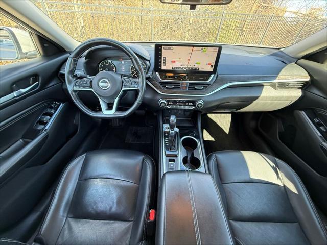 2023 Nissan Altima SL FWD