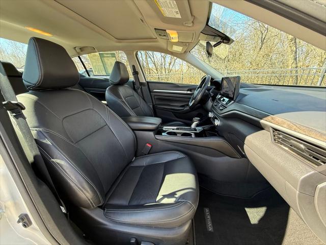 2023 Nissan Altima SL FWD