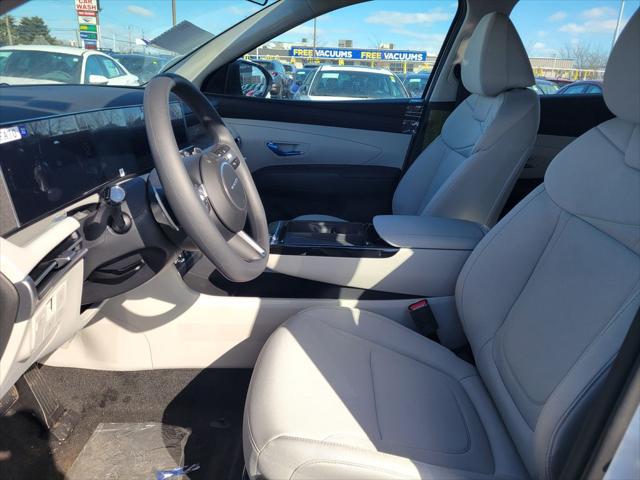 2026 Hyundai Tucson Hybrid Blue SE