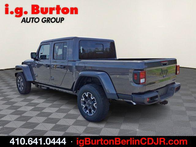 2026 Jeep Gladiator GLADIATOR SAHARA 4X4