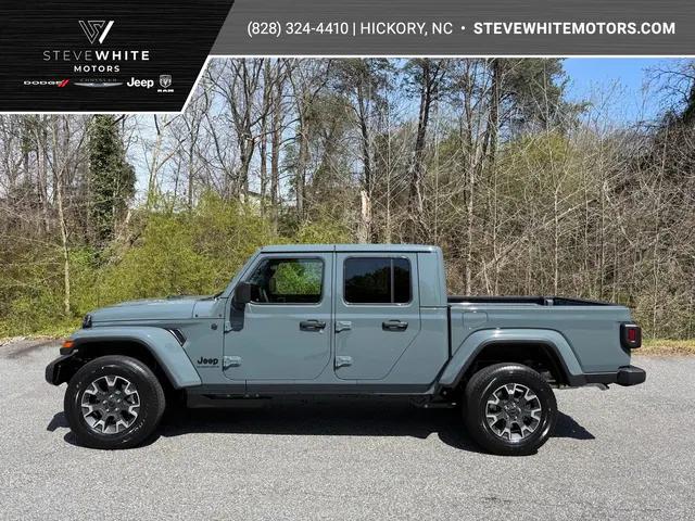 2026 Jeep Gladiator GLADIATOR SAHARA 4X4