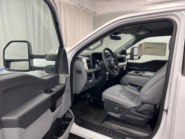 2024 Ford F-550 XL