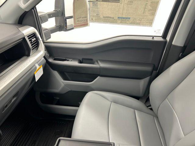 2024 Ford F-550 XL