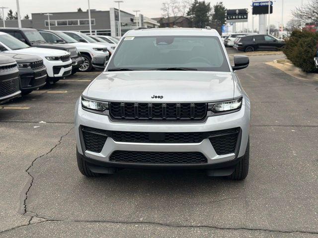 2026 Jeep Grand Cherokee Altitude 4x4