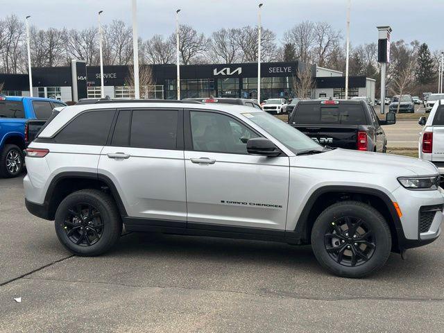 2026 Jeep Grand Cherokee Altitude 4x4