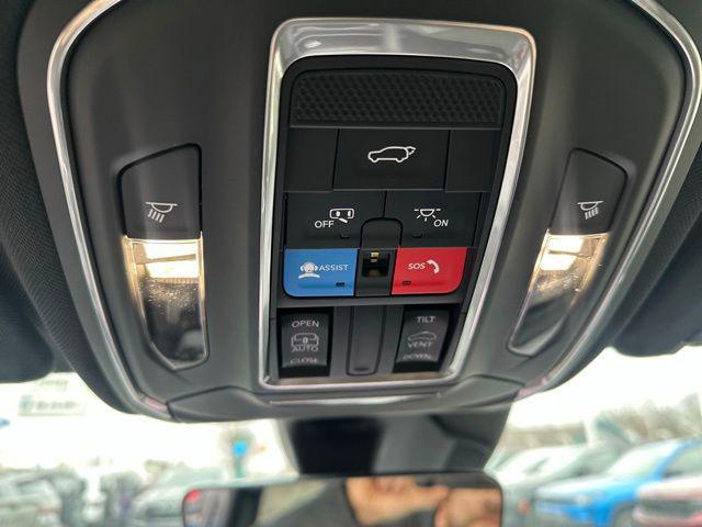 2026 Jeep Grand Cherokee Altitude 4x4