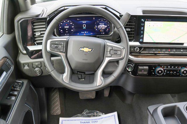2026 Chevrolet Silverado 1500 4WD Crew Cab Standard Bed LT