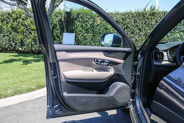 2026 Volvo XC90 Plug-In Hybrid Plus, T8 AWD, Electric/Gasoline, Bright, 7 Seats