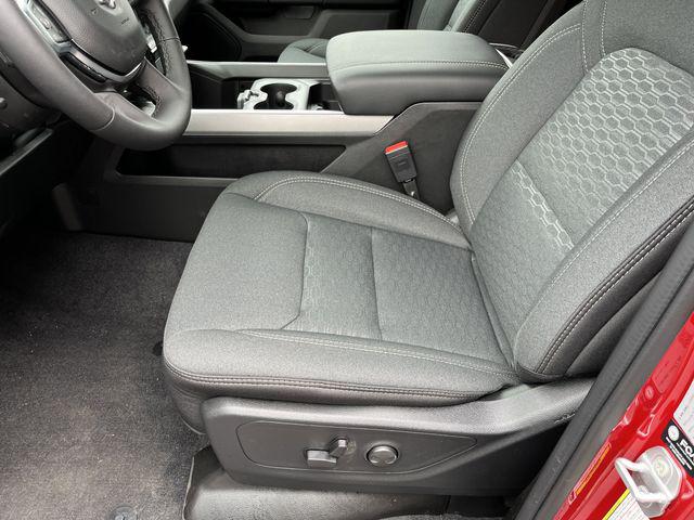 2026 Ram 1500 Lone Star Crew Cab 4x4 57 Box