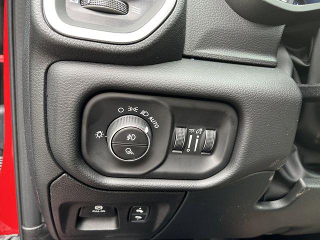 2026 Ram 1500 Lone Star Crew Cab 4x4 57 Box