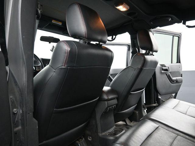 2012 Jeep Wrangler Unlimited Sahara