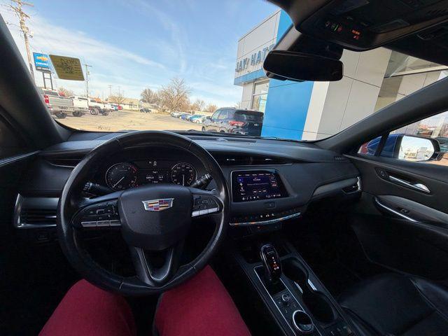 2023 Cadillac XT4 FWD Premium Luxury
