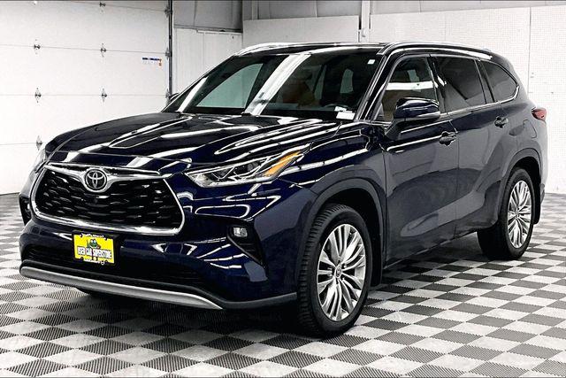 2022 Toyota Highlander Platinum