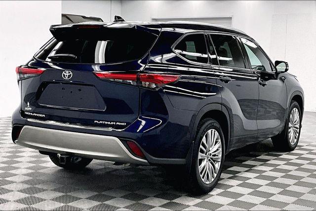 2022 Toyota Highlander Platinum