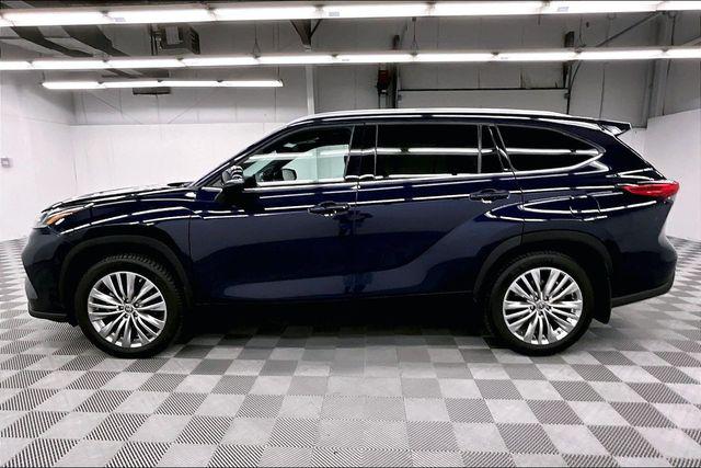 2022 Toyota Highlander Platinum