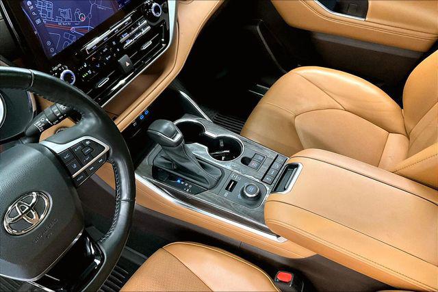 2022 Toyota Highlander Platinum