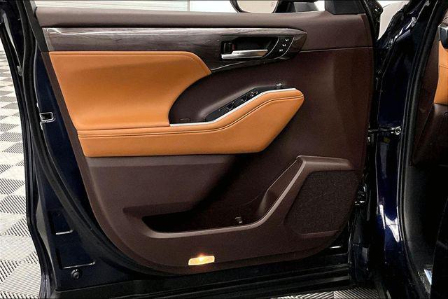2022 Toyota Highlander Platinum