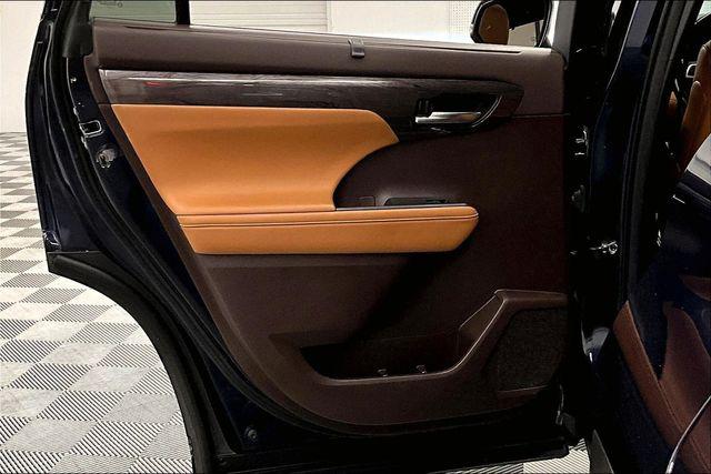 2022 Toyota Highlander Platinum
